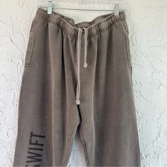 TAYLOR SWIFT Sweatpants Women Large Logo Spellout Pocket - Picture 3 of 11